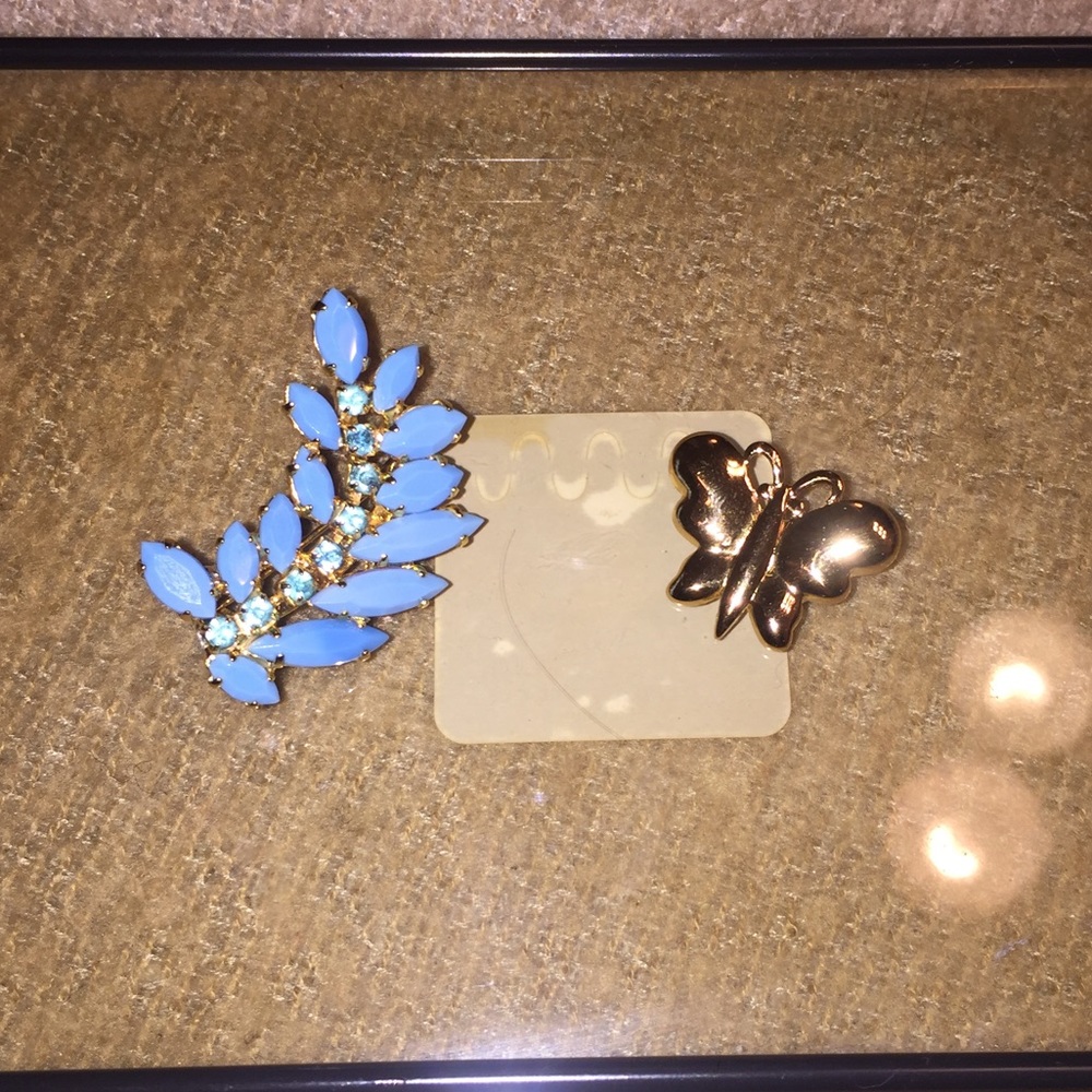 Brooch Set